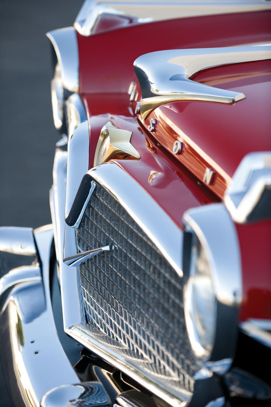 Детали экстерьера Hudson Hornet Custom Hollywood Coupe (35787-2) 1957 года  (фото 5 из 9)